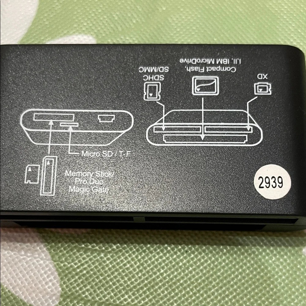 This is a Targus 33-in-1 USB 2.0 Card Reader.